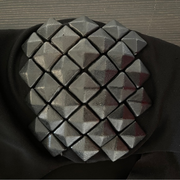 Elizabeth and James Black Leather Studded Shoulder Moto Bladerunner Look - Picture 6 of 9